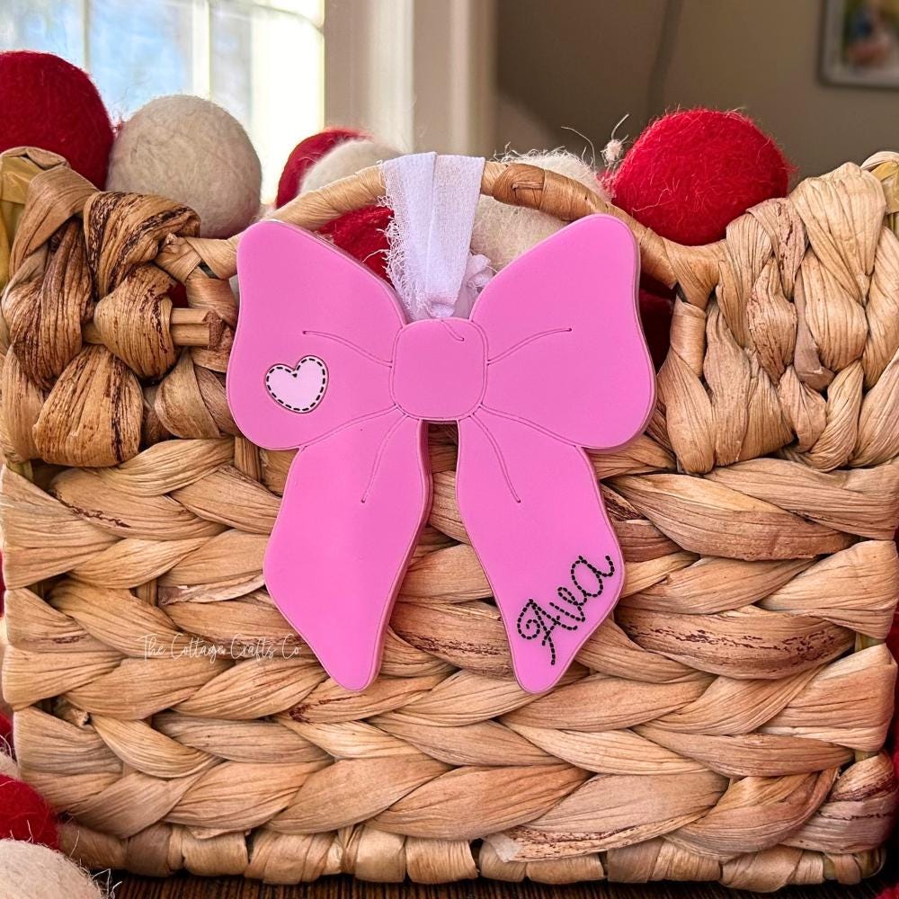 Personalized Valentines Bow Gift Tag: Engraved Acrylic Name Tag