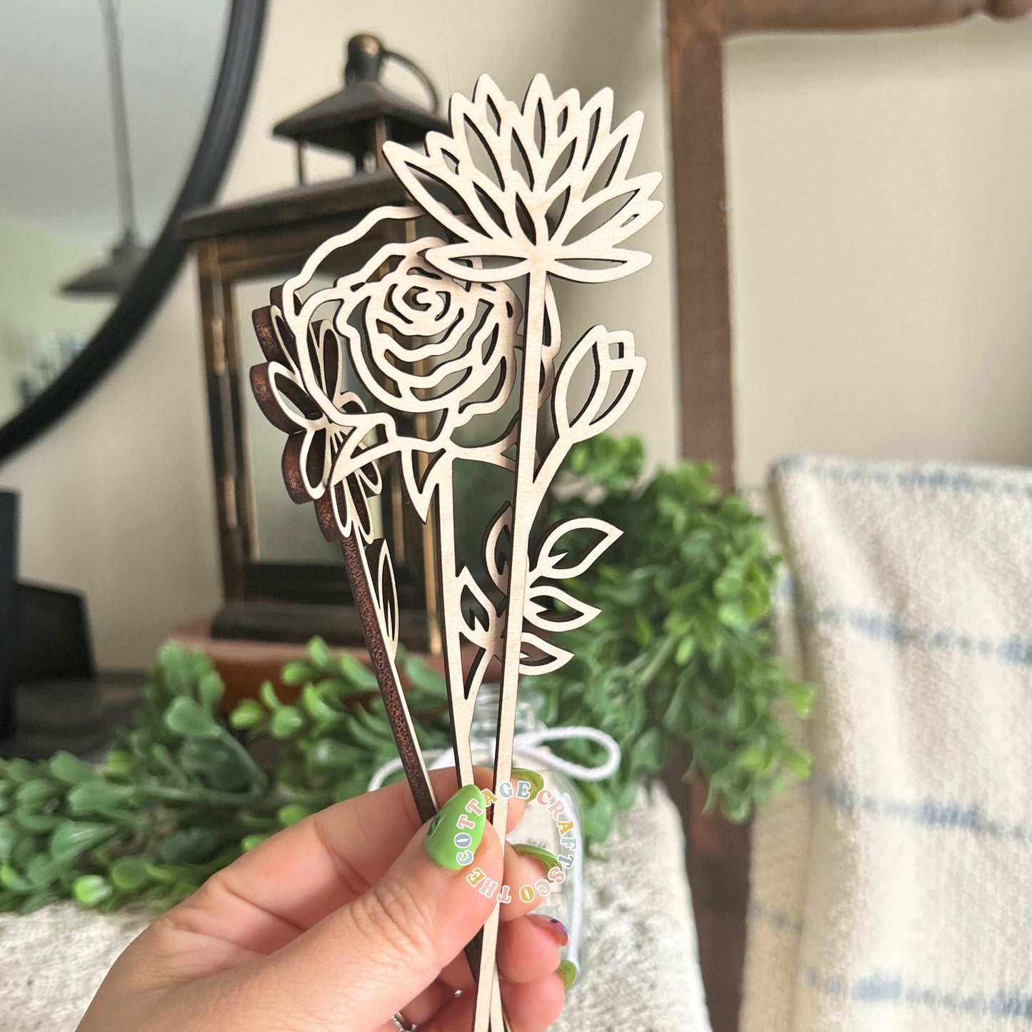 Wooden Birth Flower Bouquet Personalized Gift, Mother’s Day Gift for Mom, Custom Birth Month Flowers, Grandma Gift, Keepsake Vase Decor